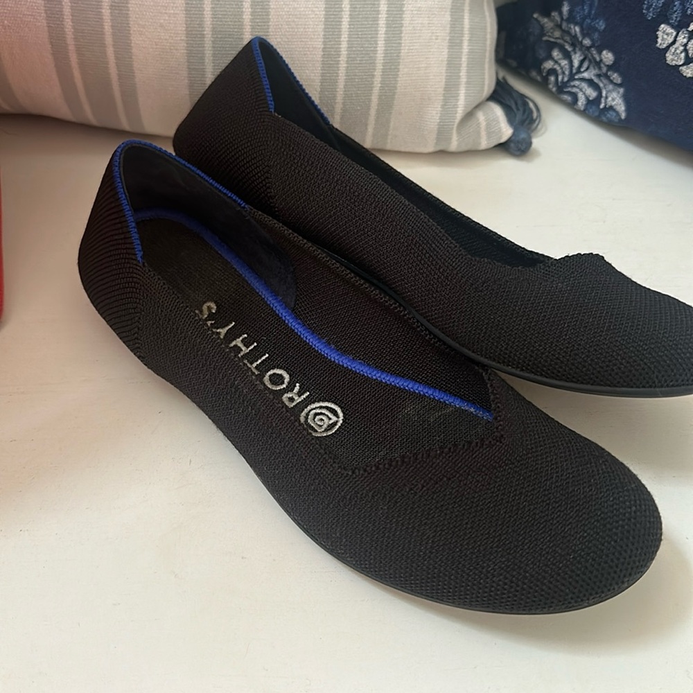 ROTHY’S Round Toe “The Flat” in Black